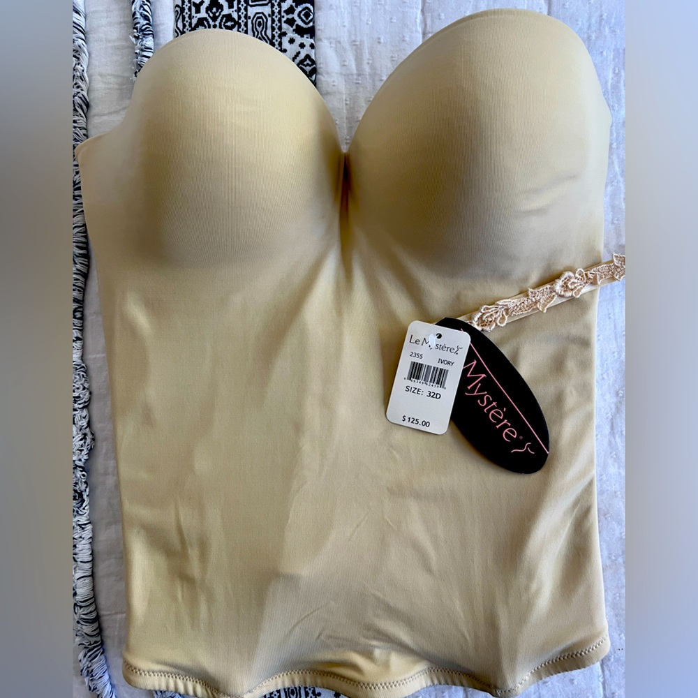 Le Mystère bustier